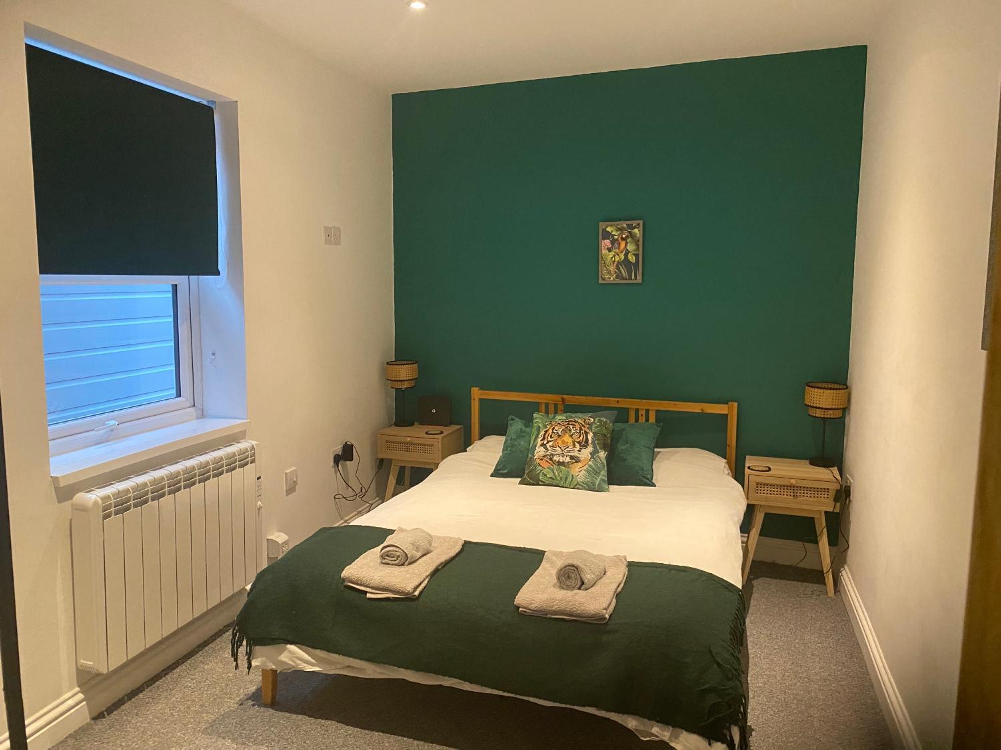 Leckhampton Road Apartments - Cheltenham Bagian luar foto