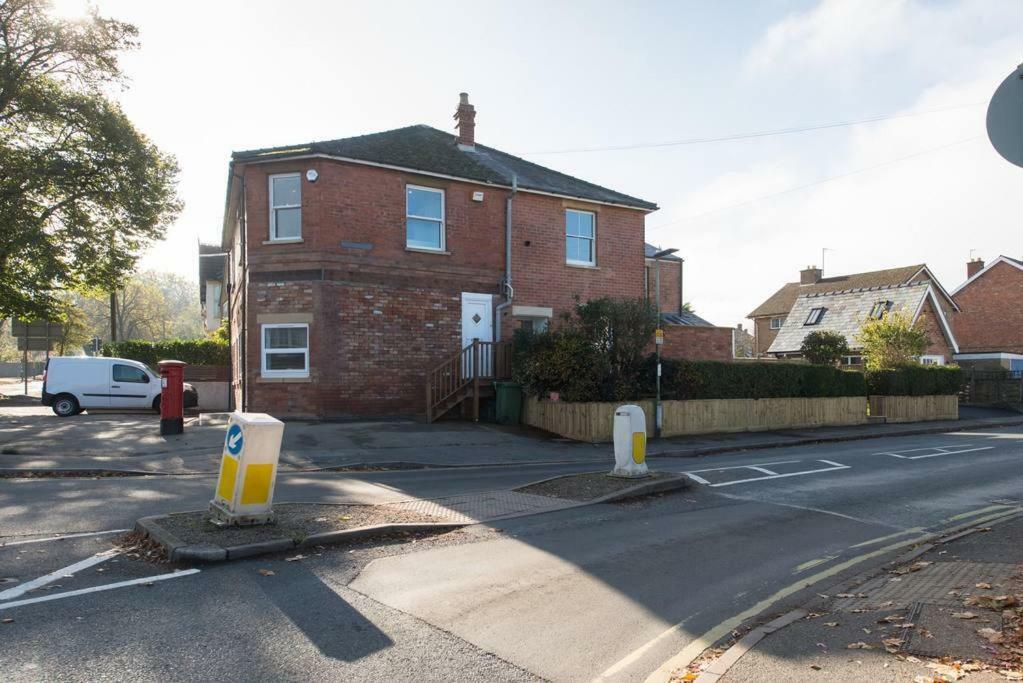 Leckhampton Road Apartments - Cheltenham Bagian luar foto